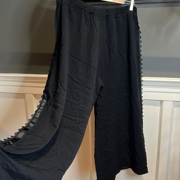 Save the Queen - Sheer beach pants / cover up - Picture 2 of 8